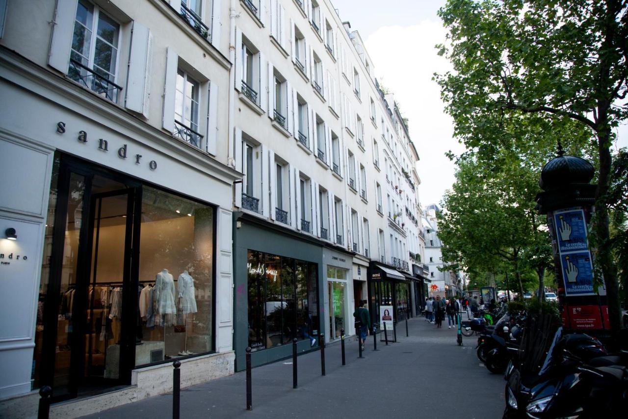 Le Marais Typical *